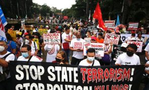 Centenas saem às ruas nas Filipinas contra execuções extrajudiciais