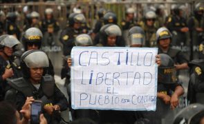 Confrontos entre polícia e manifestantes causam pelo menos 10 feridos no Peru