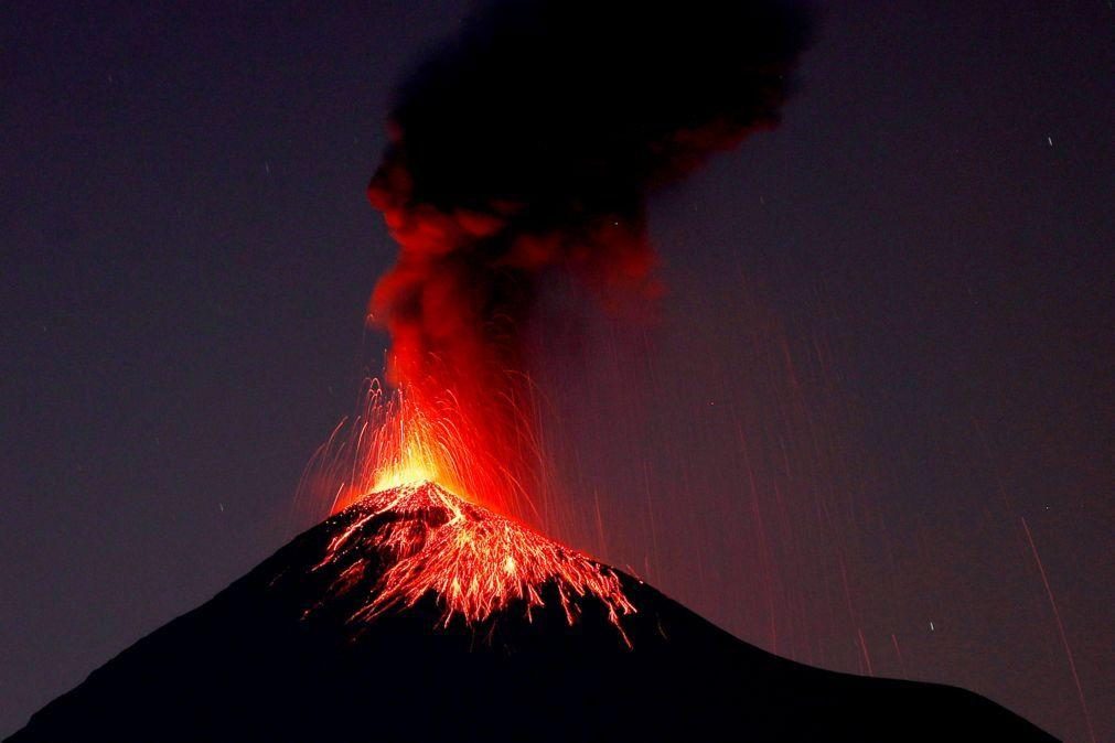 Vulcão Fuego entrou em erupção na Guatemala