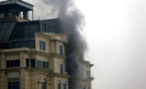 Ataque a hotel em Cabul faz três mortos e dois feridos