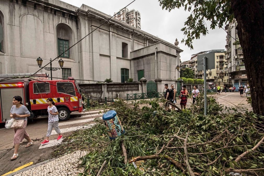 Macau com sinal 3 de tempestade tropical devido à aproximação do tufão Khanun