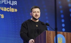 Zelensky recebeu prémio Sakharov em nome do povo ucraniano