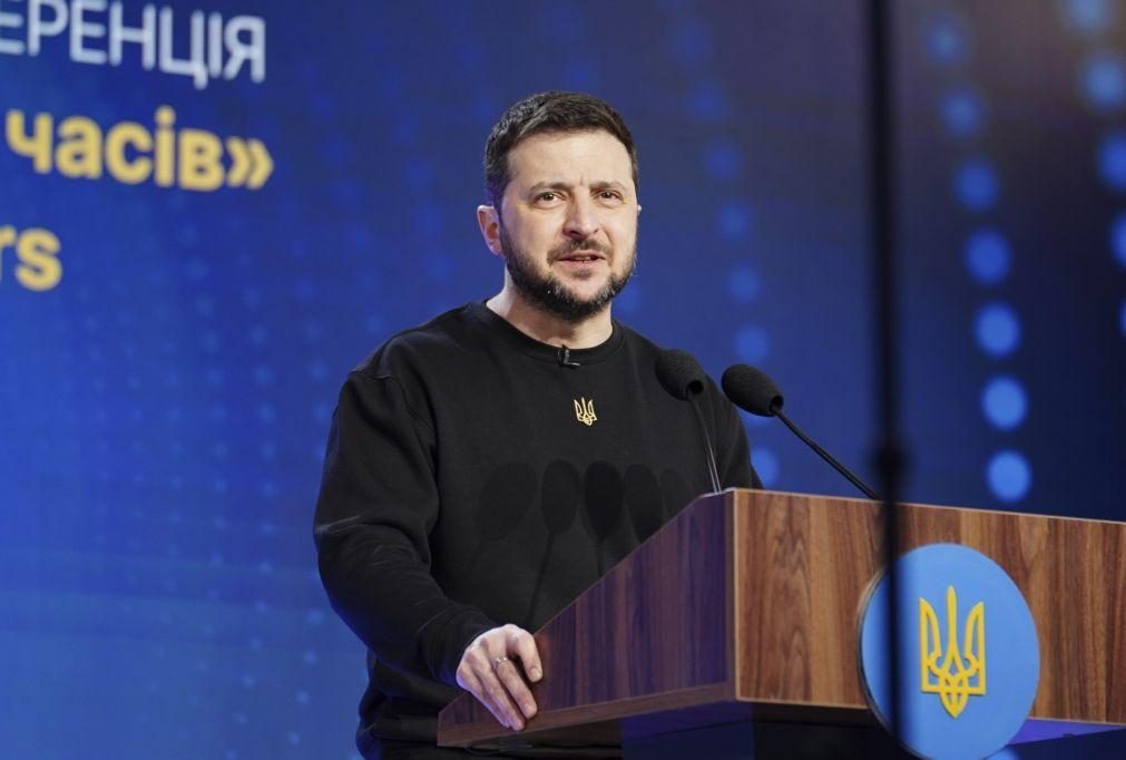 Zelensky recebeu prémio Sakharov em nome do povo ucraniano