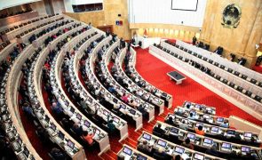 Rejeitado pedido da UNITA para debater greve dos professores angolanos no parlamento