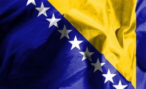 Líderes europeus aprovam estatuto de país candidato para Bósnia-Herzegovina