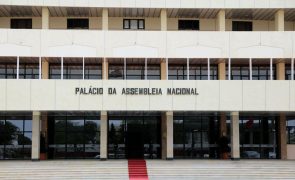 Parlamento cabo-verdiano aprova por unanimidade alteração ao Código Penal vetado pelo PR