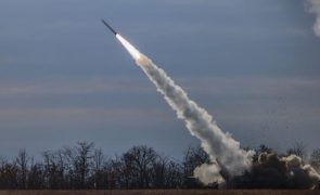 Lituânia compra oito sistemas lançadores de mísseis HIMARS aos Estados Unidos