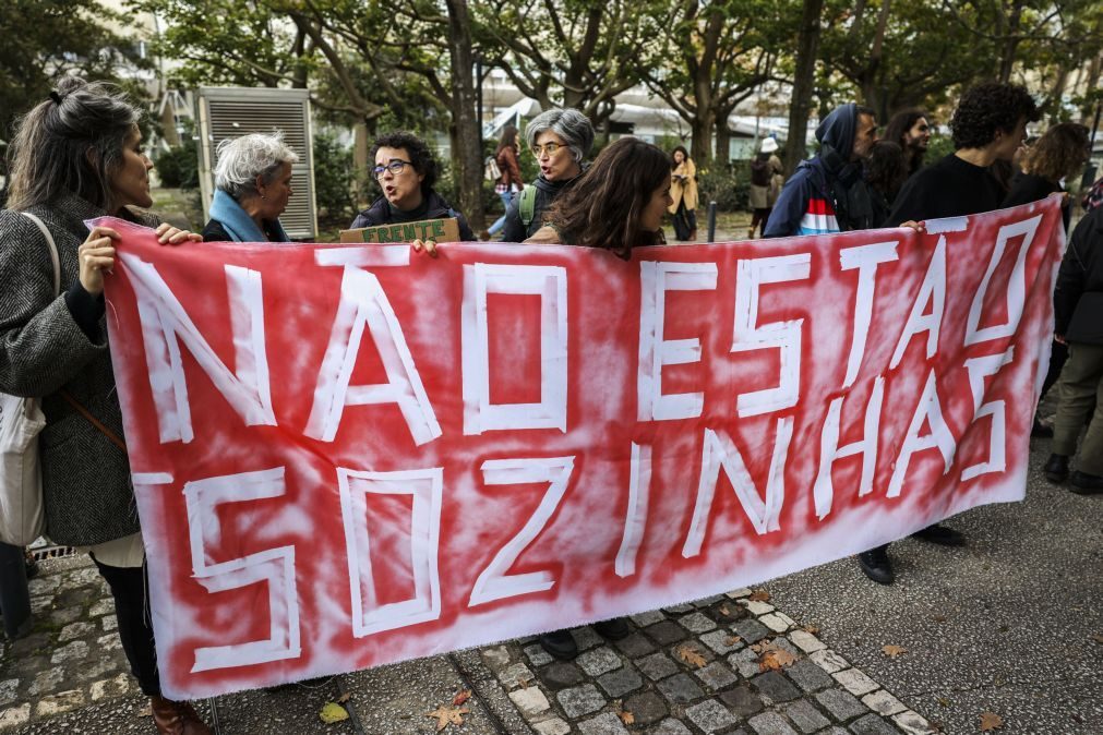 Jovens ativistas pelo clima condenados a multa de 295 euros