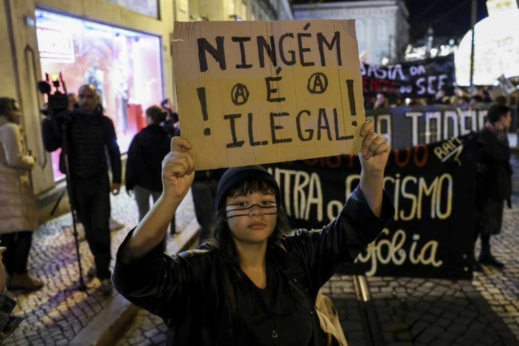 Imigrantes desiludidos com Portugal reclamam direitos e extinção imediata do SEF