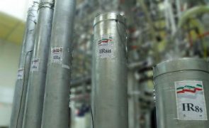 Nuclear: Irão anuncia duplicação de capacidade de enriquecimento de urânio