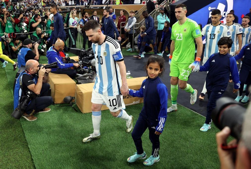 Messi torna-se recordista a solo de jogos em Mundiais, com 26