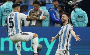 Argentina bate França nos penáltis e soma terceiro título mundial