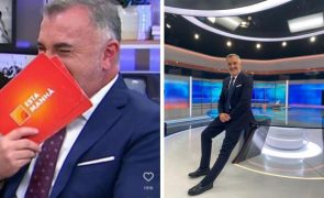 Jornalista Pedro Carvalhas tem ataque de riso em direto e deixa todos às gargalhadas