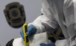 Cinco detidos em prisão preventiva por tráfico de 37.500 doses de cocaína