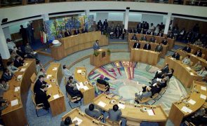 Eutanásia: Presidente do parlamento açoriano defende que ouvir regiões era 
