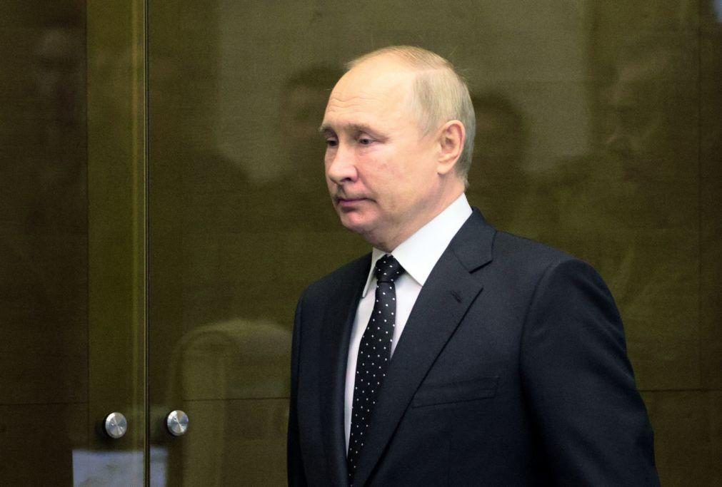 Putin na Bielorrúsia para conversações com aliado Lukashenko