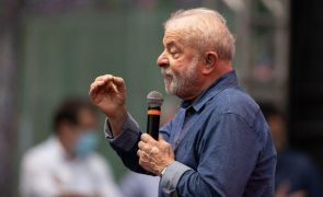 Justiça autoriza Lula da Silva a financiar programa social sem mudança no Congresso