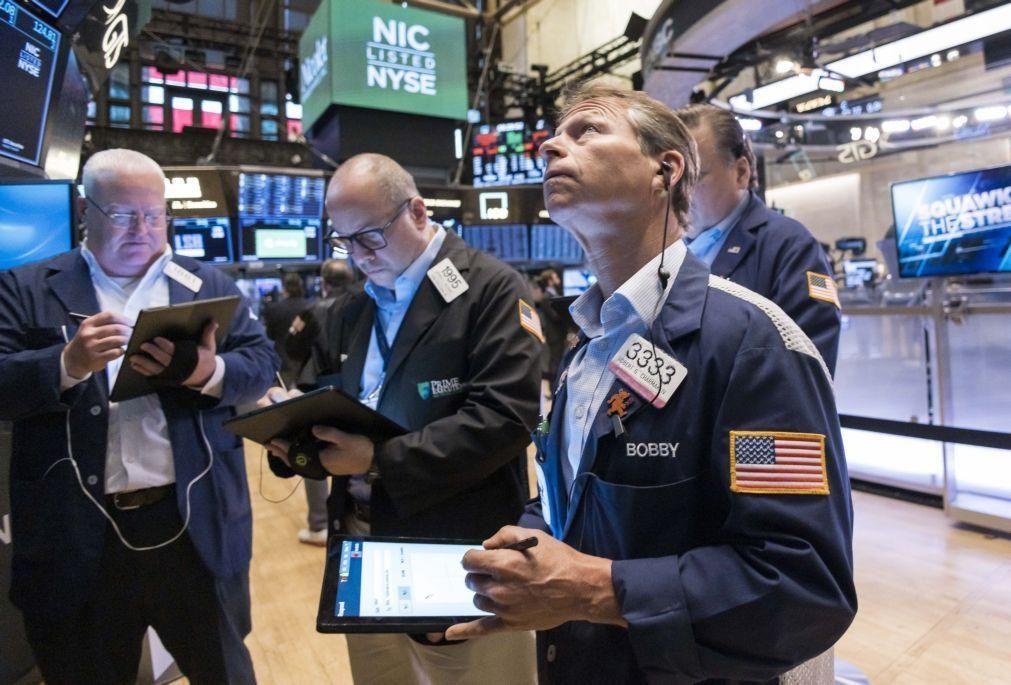 Bolsa de Nova Iorque segue em alta animada por resultados de empresas