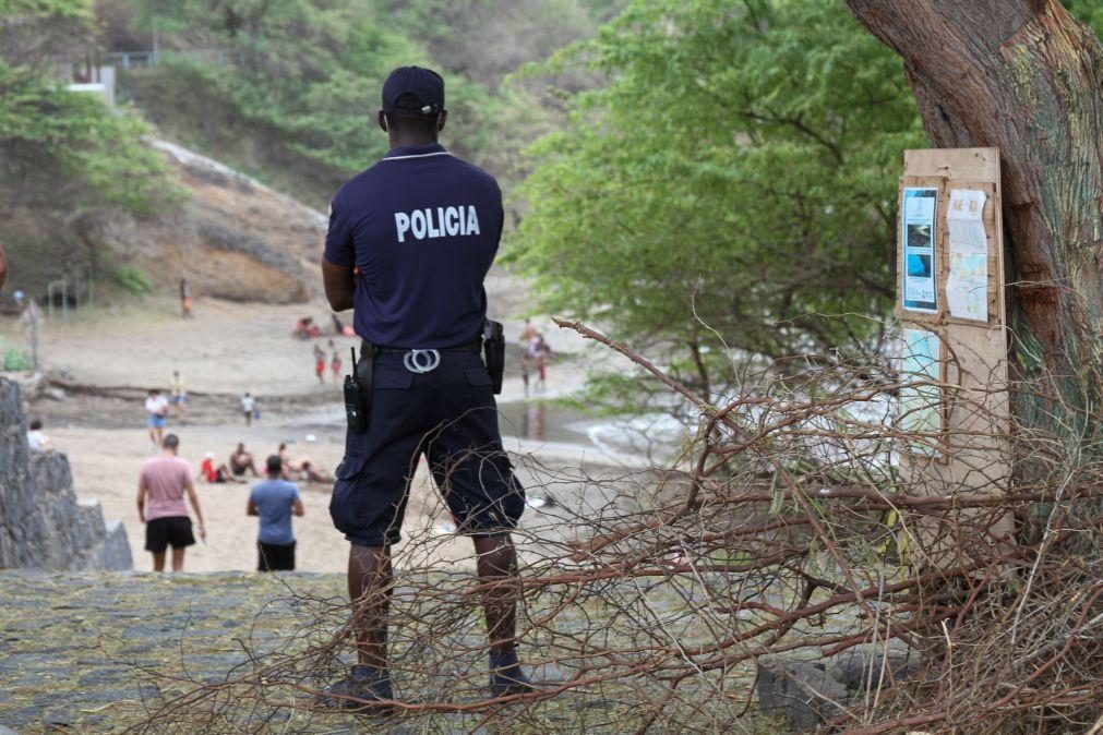 Polícia de Cabo Verde faz 11 detenções e apreende armas em megaoperação na Praia