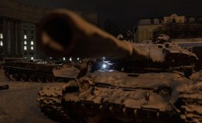 Rússia sem avanços a leste prepara-se para defender Crimeia