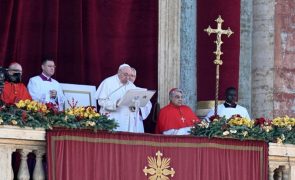 Papa condena guerra sem sentido na Ucrânia e apela para silenciamento das armas