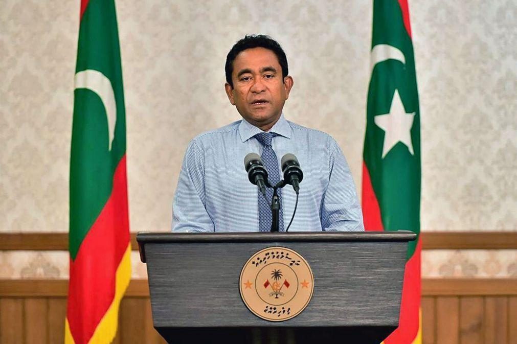 Ex-presidente das Maldivas condenado por branqueamento de capitais e suborno