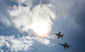 Taiwan denuncia incursão de 71 aviões e cinco navios militares chineses