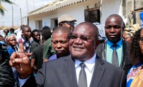 Renamo culpa Governo moçambicano por atrasos na conclusão do desarmamento do seu braço armado