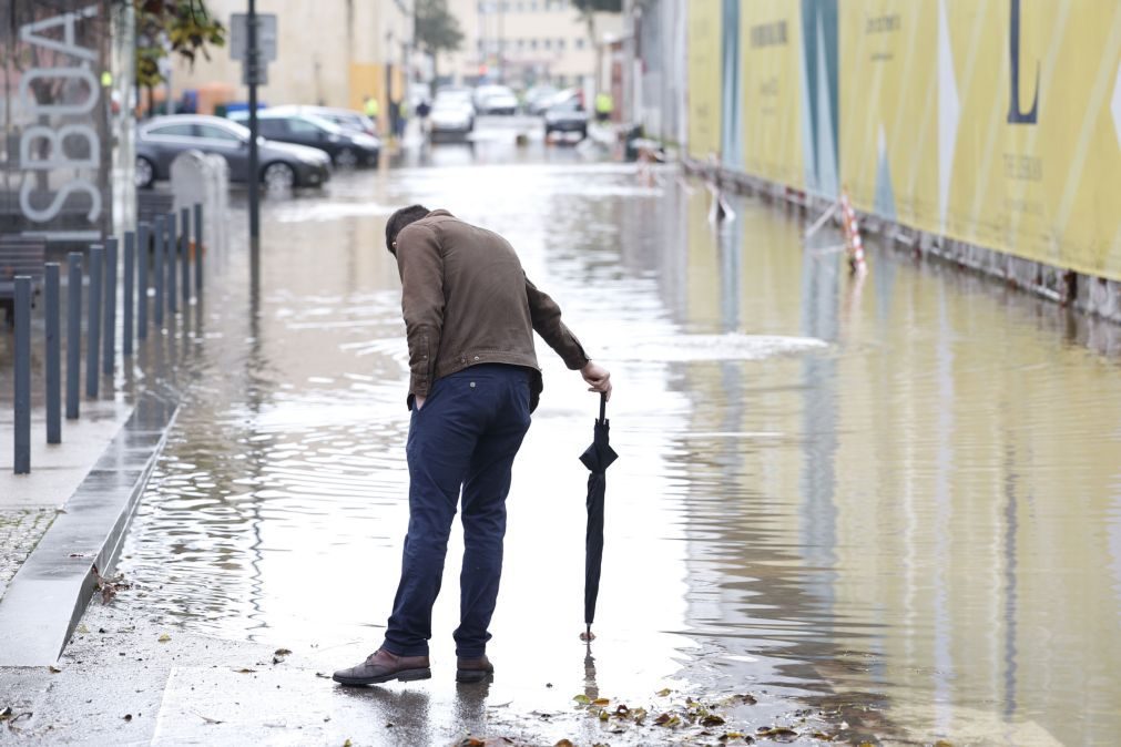 Registadas mais de 30 ocorrências em Lisboa devido à chuva forte