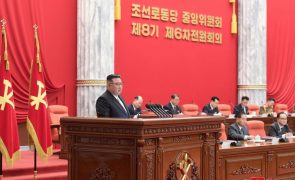 Líder da Coreia do Norte pede reforço do partido único no poder