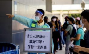Covid-19: Corrida às farmácias leva a racionamento de medicação em Macau