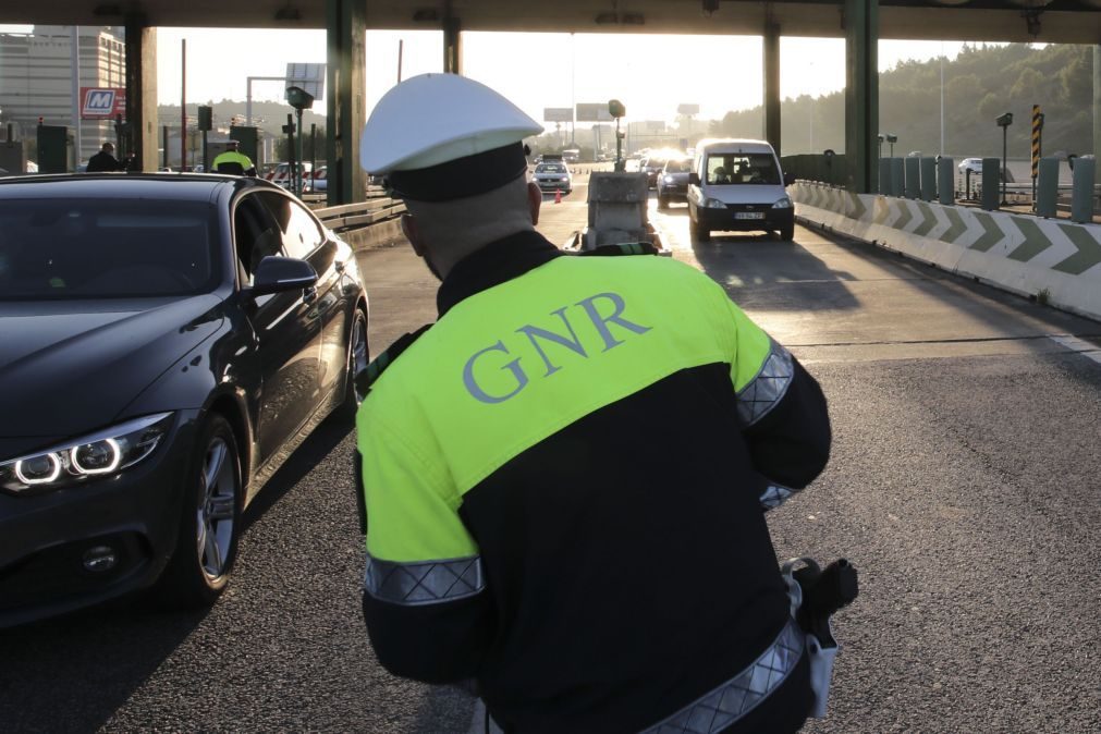 49 detidos por conduzirem com excesso de álcool, 26 dos quais com taxas consideradas crime