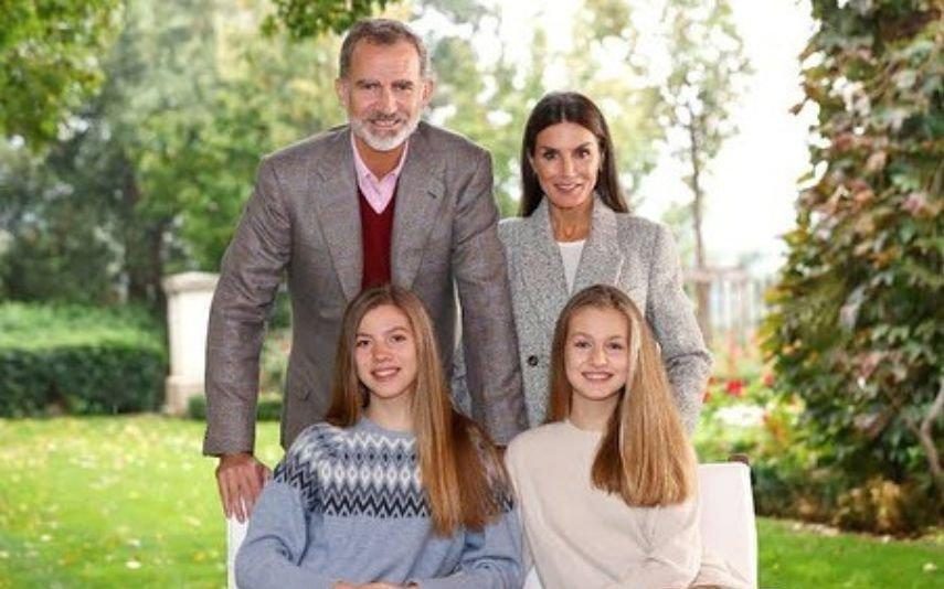 Família Real Espanhola Rei Felipe VI obrigado a estar longe da família no Ano Novo