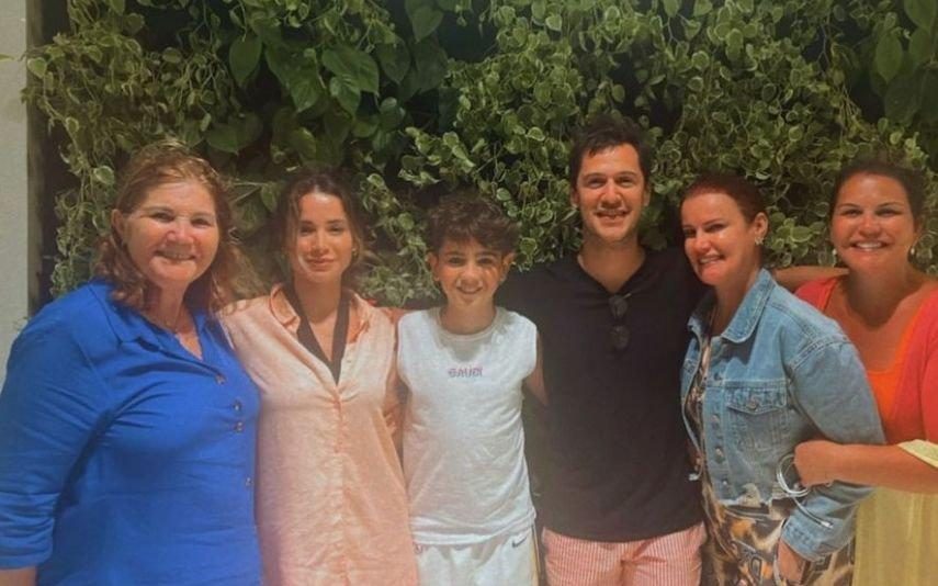 Bruna Gomes diverte-se com Katia e Dolores Aveiro:
