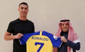 Cristiano Ronaldo já está na Arábia Saudita para assinar pelo Al-Nassr