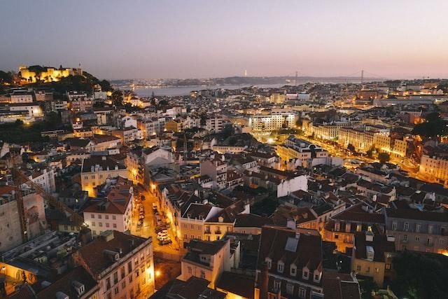 Portugal lidera lista dos 10 países “mais baratos” para viver, segundo a Forbes