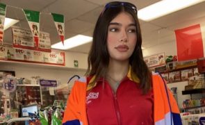 Alejandra Silva, a funcionária de supermercado que é sósia de Dua Lipa e Hailey Bieber