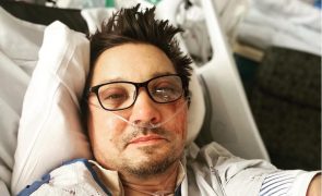 Jeremy Renner reage a grave acidente: “Obrigado. Estou demasiado ferido para escrever”
