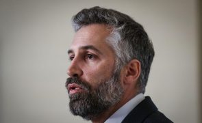 Pedro Nuno Santos pede para sair da direção do PS e suspende mandato de deputado