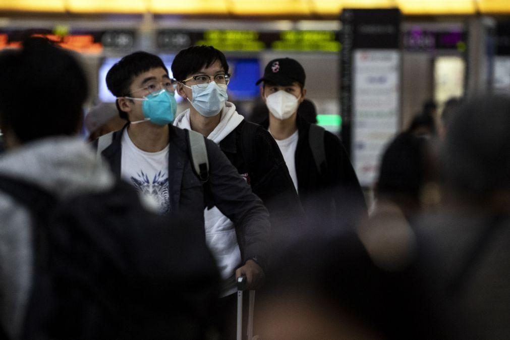 Comissão Europeia recomenda máscaras em voos da China e avalia teste obrigatório à covid-19