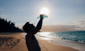Dez dicas para ajudar a beber água no dia a dia