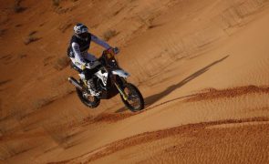 Novo líder no Dakar2023 nas motas e Nasser aumenta vantagem nos carros