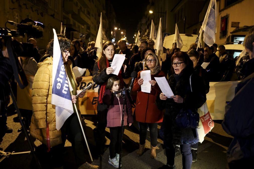 Sindicalistas cantam as 'Janeiras' em S. Bento e prometem luta se não tiverem respostas