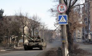 Rússia garante respeitar cessar-fogo unilateral apesar de disparos ucranianos