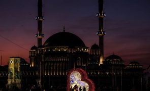 Turquia detém alegados fundamentalistas islâmicos que planeavam atentado em Istambul