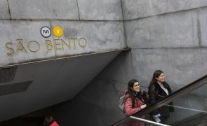 Estação de metro de São Bento no Porto reabriu às 16:10