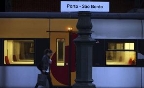 Mau tempo: Restabelecida circulação ferroviária entre São Bento e Campanhã