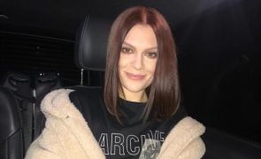 Jessie J - Anuncia gravidez após ter sofrido aborto espontâneo