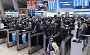 Número de viagens aumenta quase 40% no início de período de deslocações na China
