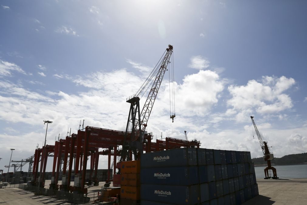 Desconvocada greve nos portos após